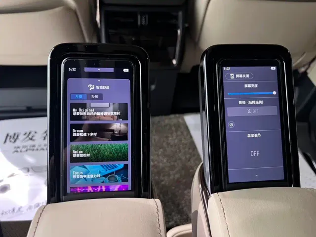 Toyota Alphard — Фото автомобиля 26