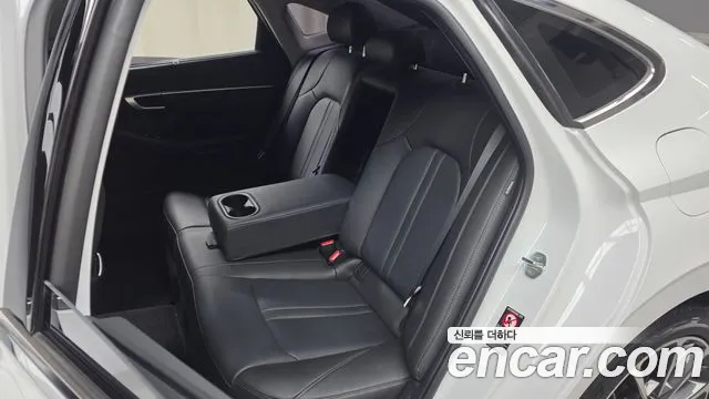 Hyundai Sonata — Фото автомобиля 16