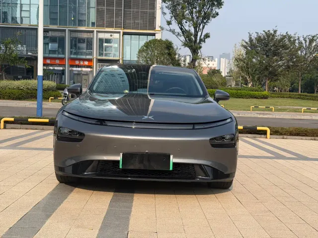 Xpeng P7 — Фото автомобиля 2