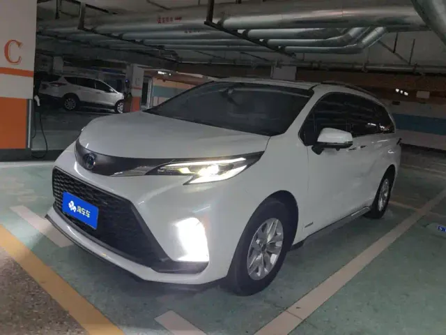 Фотография автомобиля — Toyota Granvia