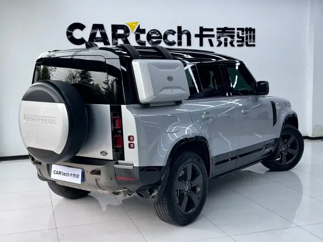 Land Rover Defender — Фото автомобиля 26