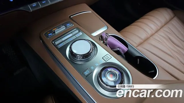 Genesis GV70 — Фото автомобиля 9