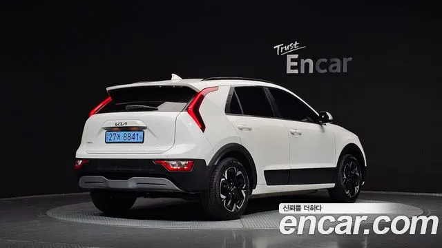 Kia Niro Niro (New) — Фото автомобиля 2