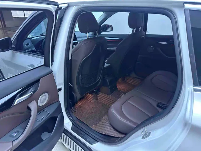 BMW X1 — Фото автомобиля 10