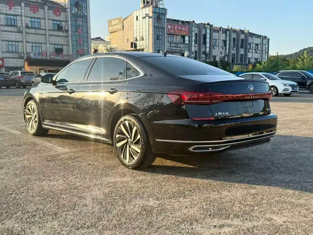 Volkswagen Passat — Фото автомобиля 5