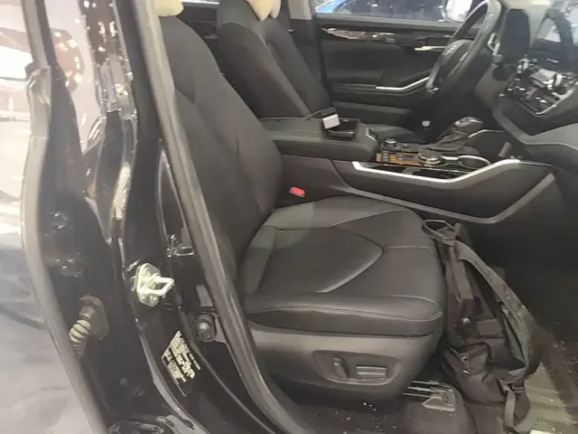 Toyota Highlander 2022 380T 4WD Premium 7-Seater — Фото автомобиля 24