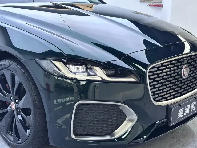 Jaguar XFL — Фото автомобиля 4