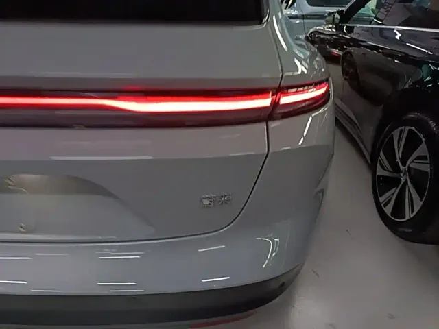 Nio ET5 Touring — Фото автомобиля 7