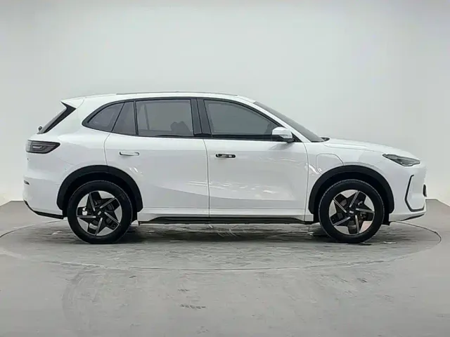Geely Galaxy E5 — Фото автомобиля 3