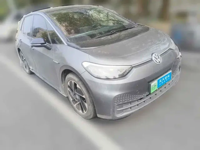 Volkswagen ID.3 — Фото автомобиля 3