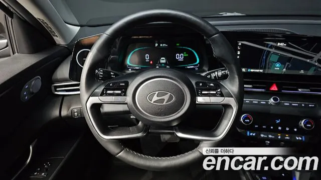 Hyundai Avante CN7 — Фото автомобиля 14