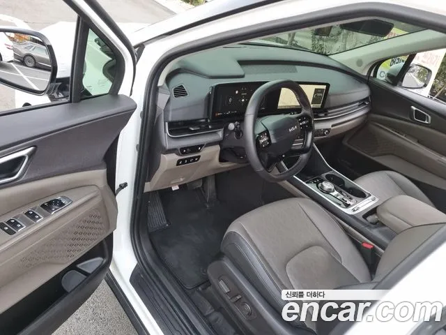 Kia Carnival Generation 4 — Фото автомобиля 7