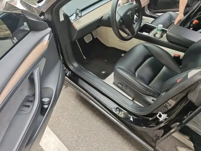 Tesla Model 3 2021 Second Facelift Performance High-Performance AWD Version — Фото автомобиля 13