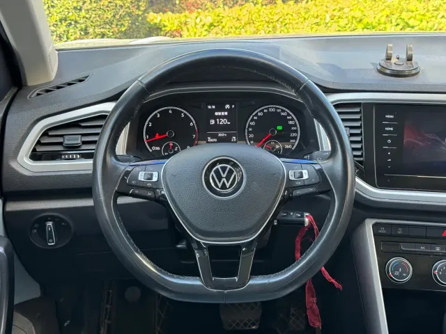 Volkswagen T-Roc — Фото автомобиля 10