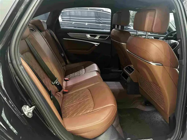 Audi A6L — Фото автомобиля 15