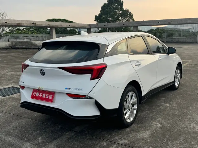 Buick Velite 6 — Фото автомобиля 6