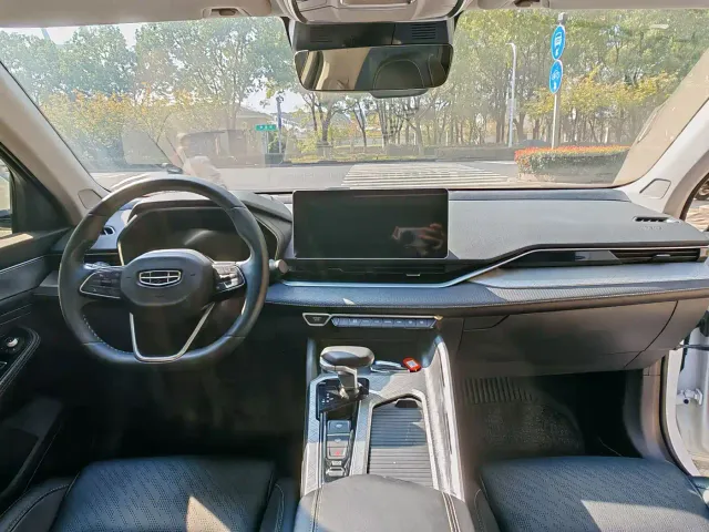 Geely Xingrui — Фото автомобиля 16
