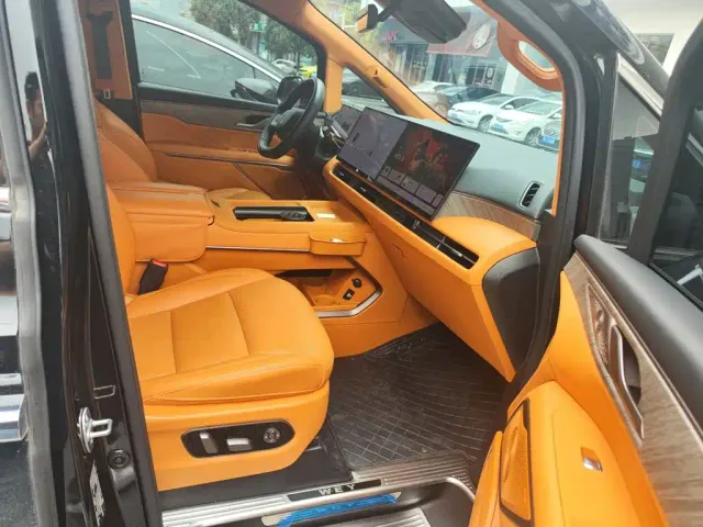 Wey Alpine — Фото автомобиля 5