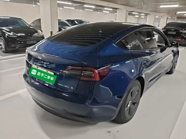 Tesla Model 3 — Фото автомобиля 6