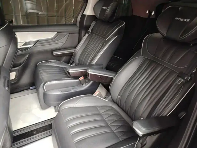 Roewe iMAX8 — Фото автомобиля 16
