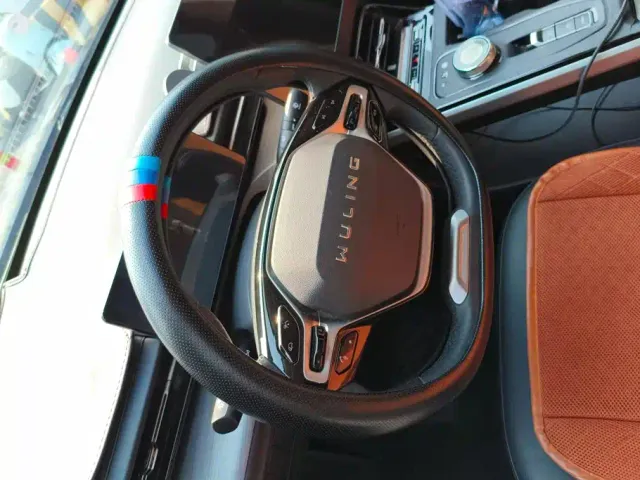 Wuling Starlight — Фото автомобиля 15