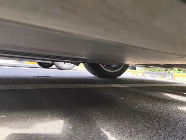Tesla Model Y — Фото автомобиля 17