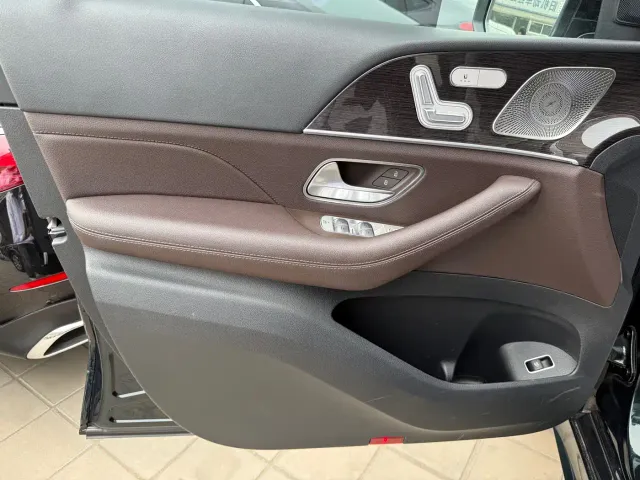 Mercedes-Benz GLE-Class — Фото автомобиля 5