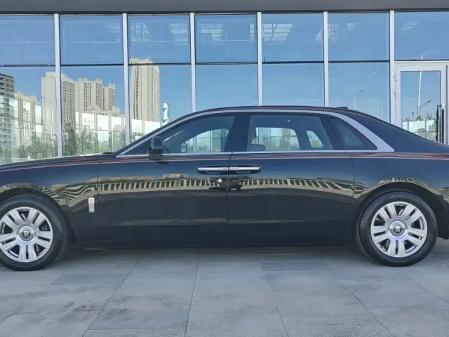 Rolls-Royce Ghost — Фото автомобиля 4