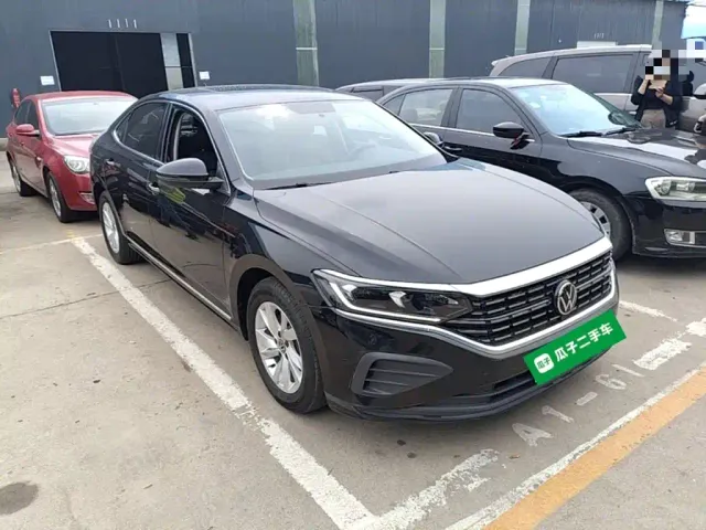 Volkswagen Passat — Фото автомобиля 3