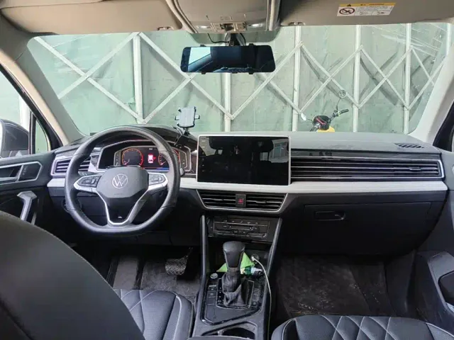 Volkswagen Tiguan L — Фото автомобиля 12