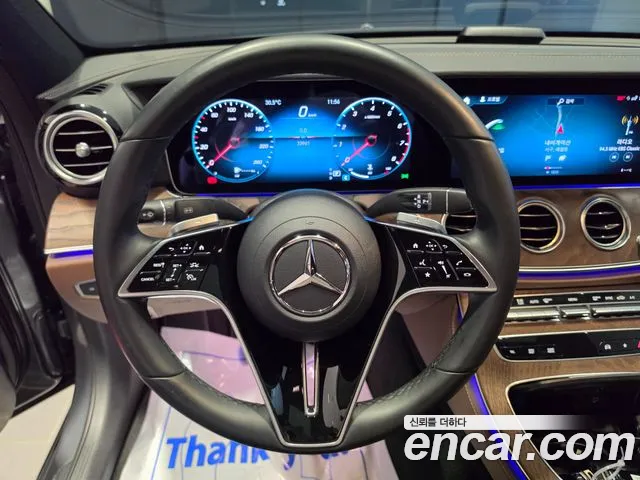 Mercedes-Benz E-Class — Фото автомобиля 18
