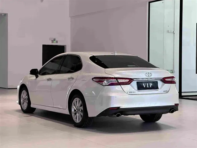 Toyota Camry — Фото автомобиля 7