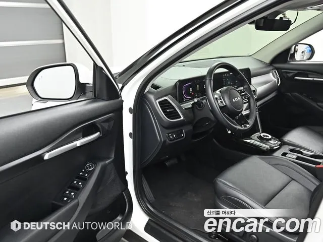 Kia Seltos Новый Seltos Бензин 2.0 2WD — Фото автомобиля 11