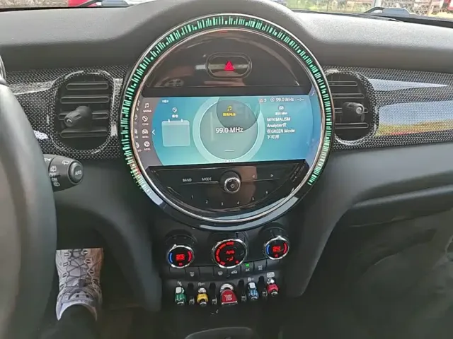 MINI Hatch — Фото автомобиля 12