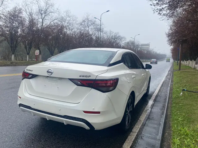 Nissan Sylphy — Фото автомобиля 9