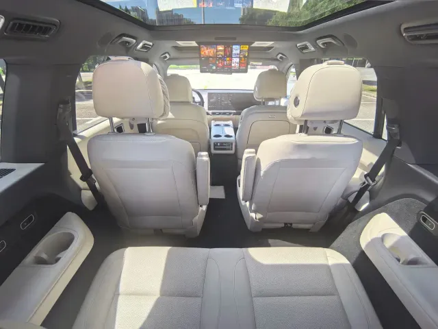 Li Auto L9 — Фото автомобиля 15