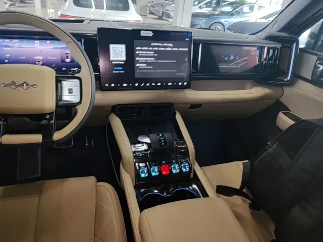 BYD FangChengBao Leopard 5 — Фото автомобиля 13