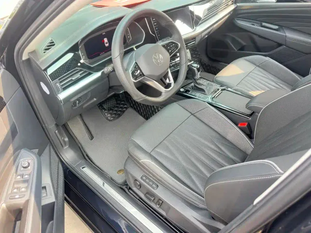 Volkswagen Passat — Фото автомобиля 7