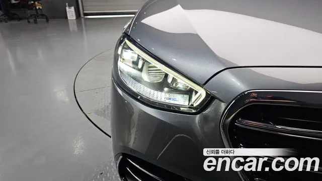 Mercedes-Benz S-Class — Фото автомобиля 19