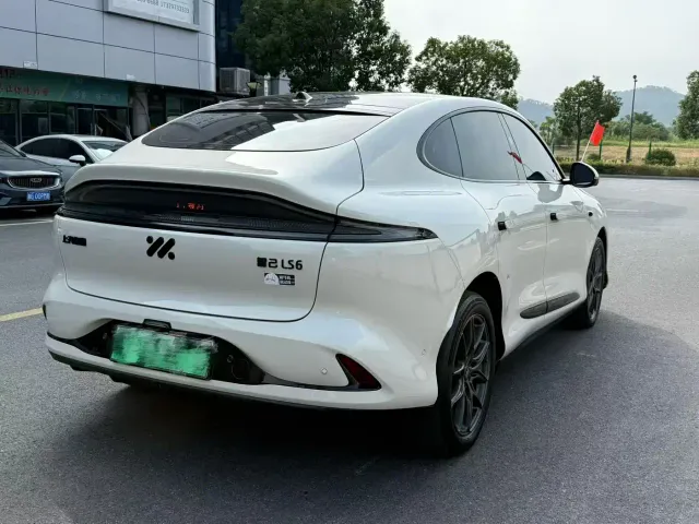 IM Motors LS6 — Фото автомобиля 5