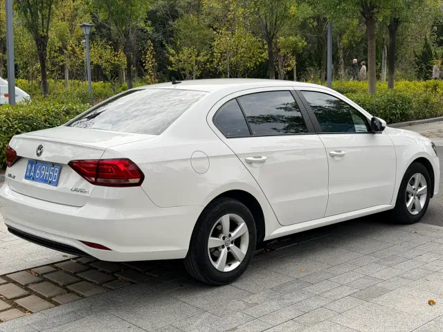 Volkswagen Lavida — Фото автомобиля 6