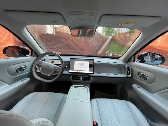 Leapmotor B10 — Фото автомобиля 12
