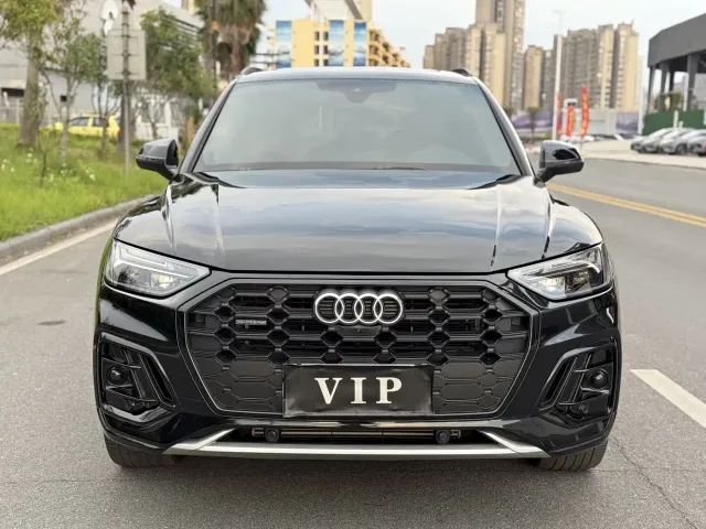 Audi Q5L — Фото автомобиля 2