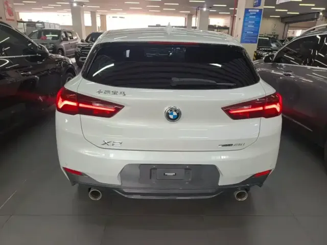 BMW X2 — Фото автомобиля 3