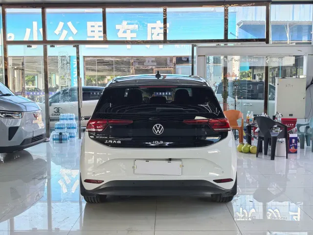 Volkswagen ID.3 — Фото автомобиля 6