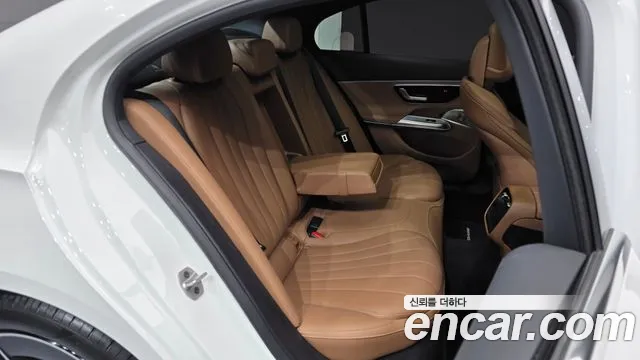 Mercedes-Benz E-Class W214 — Фото автомобиля 11