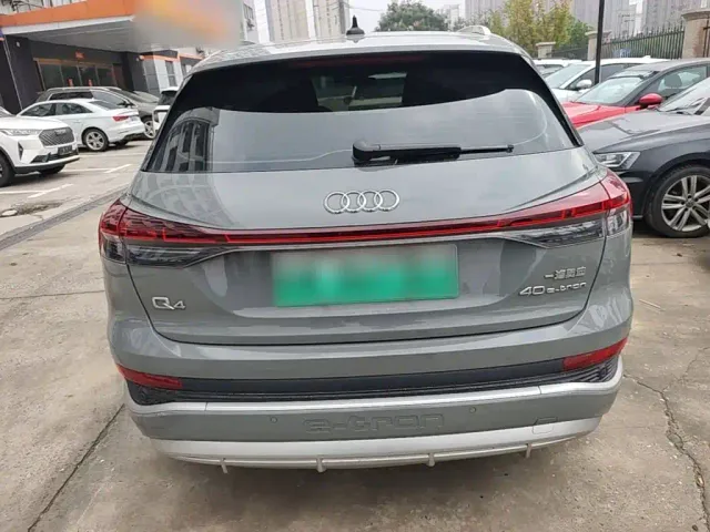 Audi Q4 e-tron — Фото автомобиля 5