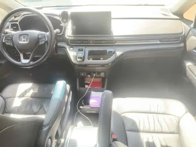Honda Elysion — Фото автомобиля 12