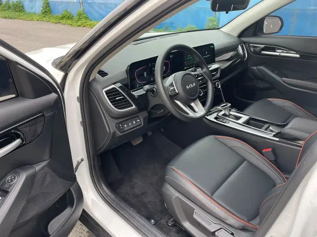 Kia Seltos — Фото автомобиля 4