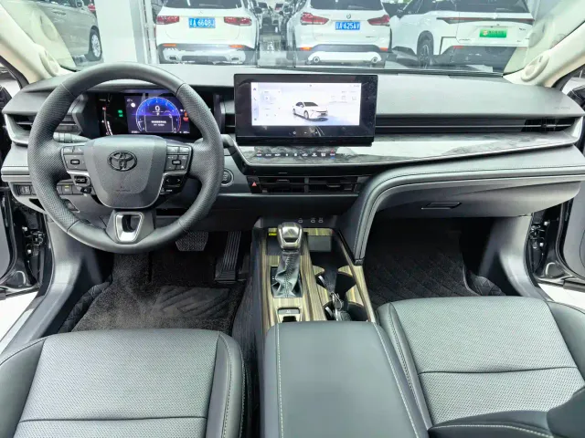 Toyota Camry — Фото автомобиля 7